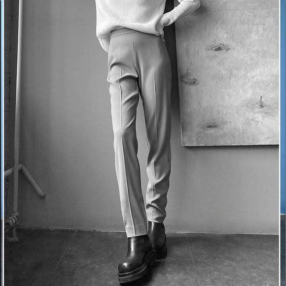 Aritzia Dress Pants - Picture 2 of 4